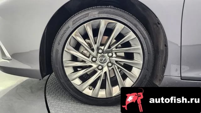 Lexus ES ES300h 7th generation 2019 года - вид 5