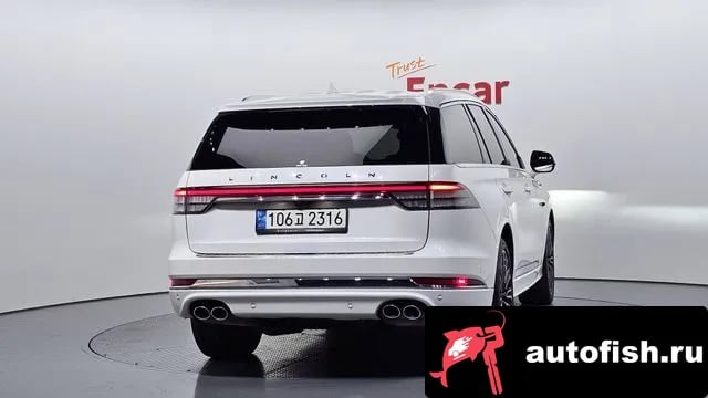 Lincoln Aviator Aviator 2nd generation 2021 года - вид 4