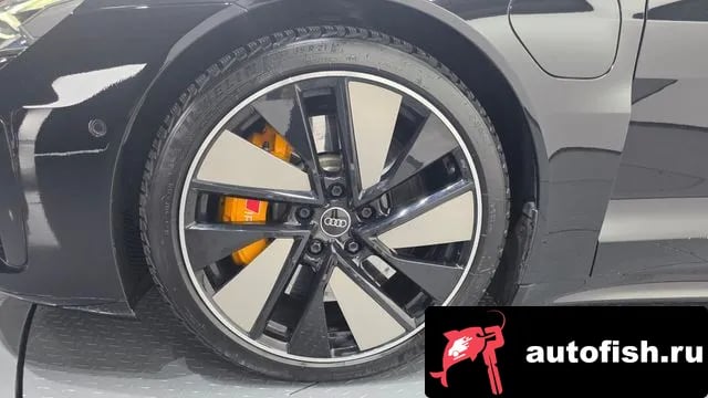 Audi e-tron GT e-Tron GT 2021 года - вид 4