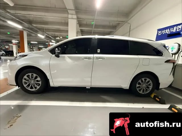 Toyota Sienna Siena 4th Generation 2024 года - похожие автомобили