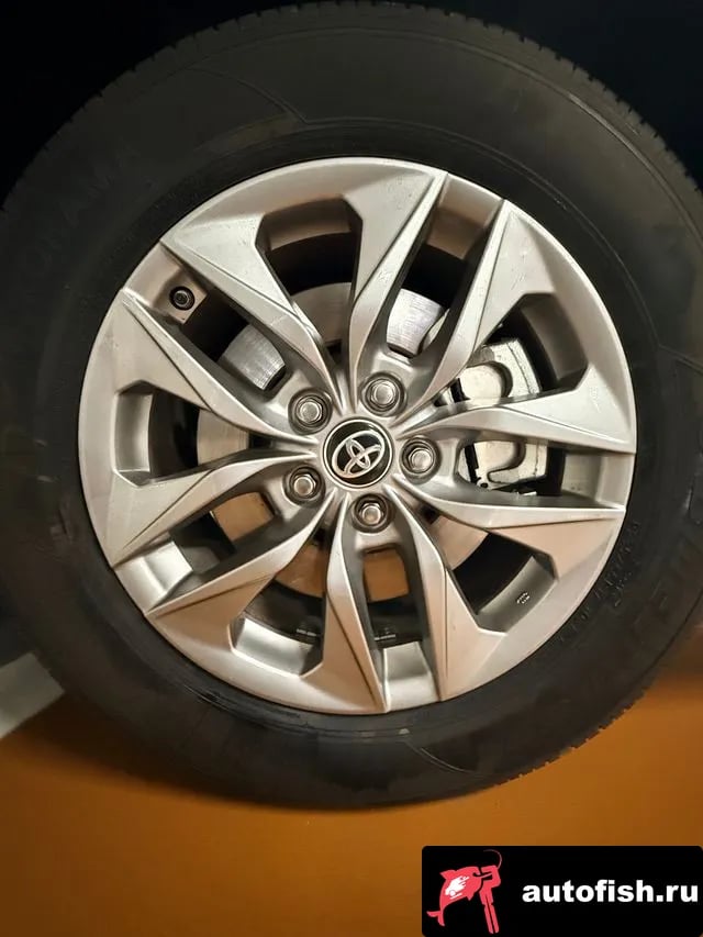 Toyota Sienna Siena 4th Generation 2024 года - вид 4