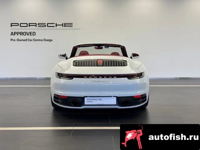 Porsche 911 911 (992) 2021 года - вид 4
