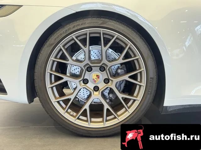 Porsche 911 911 (992) 2021 года - вид 6