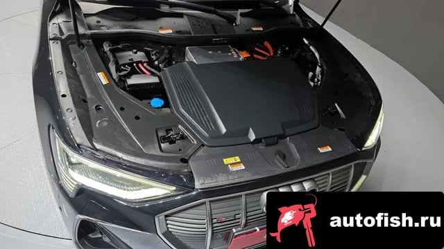Audi e-tron e-Tron 2022 года - вид 6