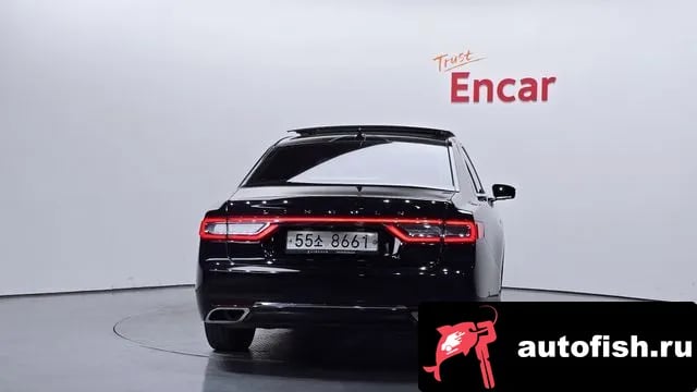 Lincoln Continental Continental 10th Generation 2019 года - вид 4