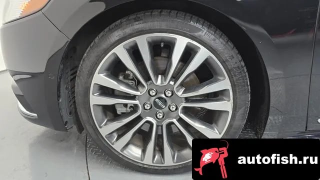 Lincoln Continental Continental 10th Generation 2019 года - похожие автомобили