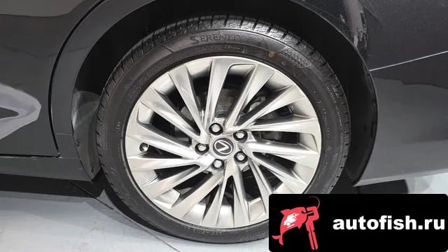 Lexus ES ES300h 7th generation 2019 года - вид 4