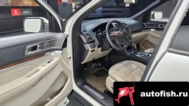 Ford Explorer Explorer 2019 года - похожие автомобили