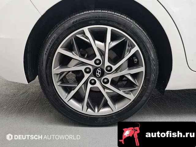 Hyundai AVANTE The New Avante AD 2019 года - вид 5