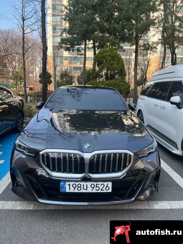 BMW 5-Series 5 Series (G60) 2025 года - вид 1