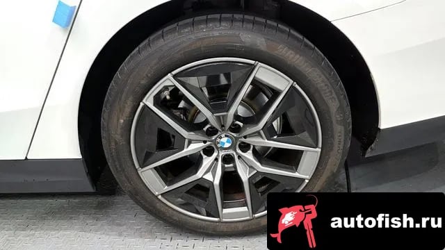 BMW 5-Series 5 Series (G60) 2024 года - вид 5