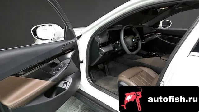 BMW 5-Series 5 Series (G60) 2024 года - похожие автомобили