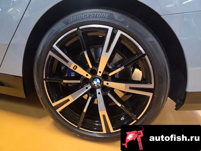 BMW 5-Series 5 Series (G60) 2025 года - вид 5