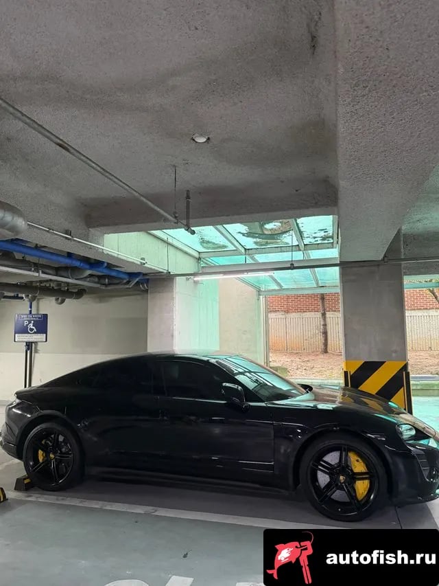 Porsche Taycan Taikan 2021 года - вид 5