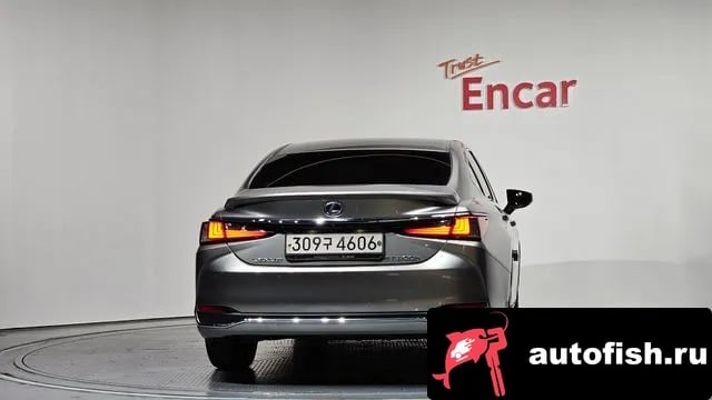 Lexus ES ES300h 7th generation 2021 года - вид 3