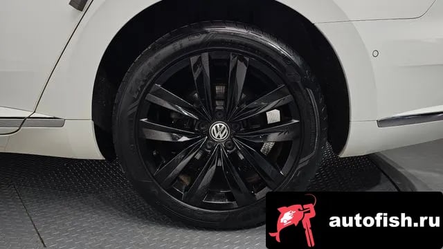 Volkswagen Arteon Atheon 2019 года - вид 5