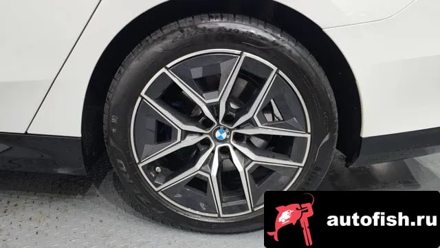 BMW 5-Series 5 Series (G60) 2025 года - вид 5