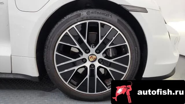 Porsche Taycan Taikan 2022 года - вид 5