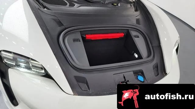 Porsche Taycan Taikan 2022 года - вид 6