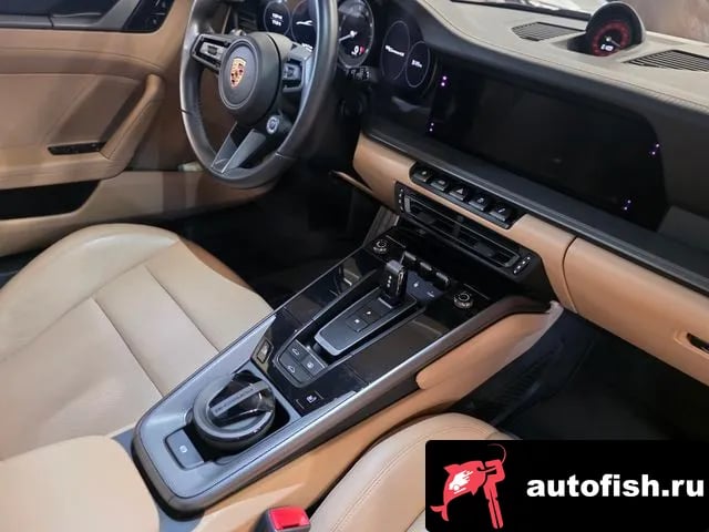 Porsche 911 911 (992) 2020 года - вид 5