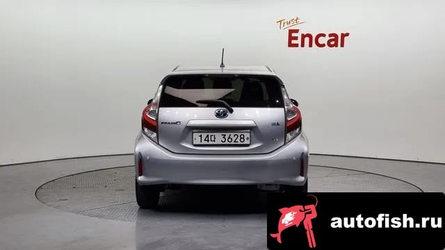 Toyota Prius Prius C 2018 года - вид 4