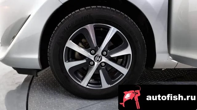 Toyota Prius Prius C 2018 года - вид 5