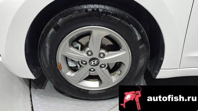 Hyundai AVANTE Avante AD 2018 года - вид 5