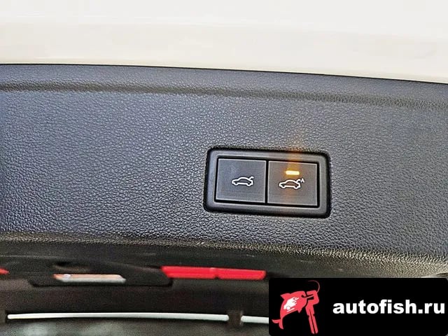Volkswagen Touareg Tuareg 3rd generation 2024 года - похожие автомобили