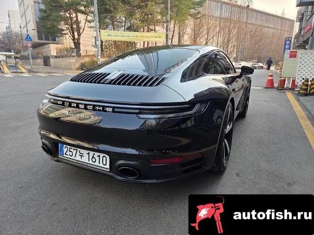 Porsche 911 911 (992) 2021 года - вид 4