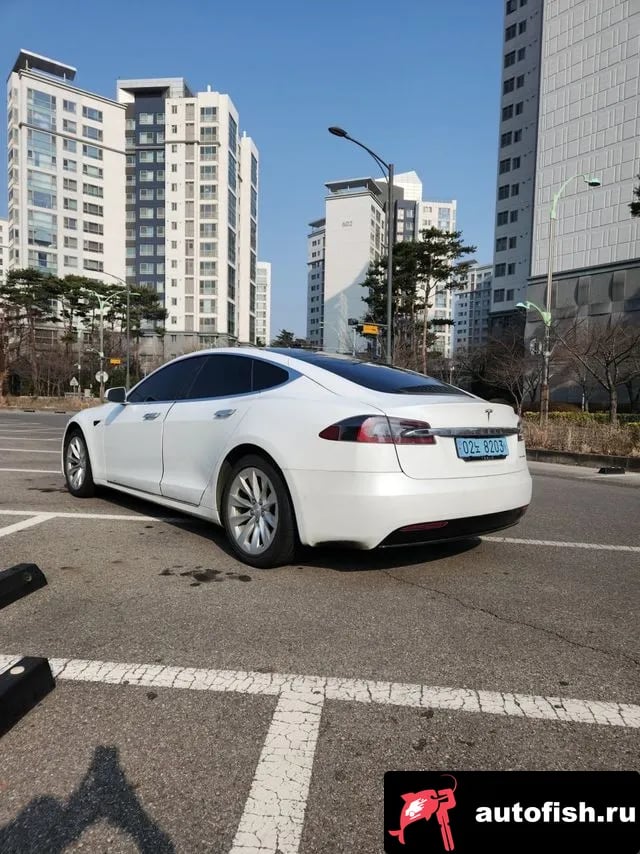 Tesla Model S Model S 2020 года - вид 2