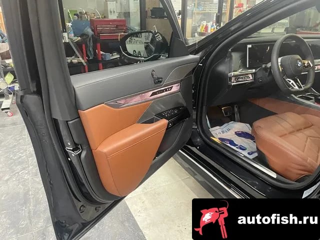 BMW 7-Series 7 Series (G70) 2024 года - вид 6