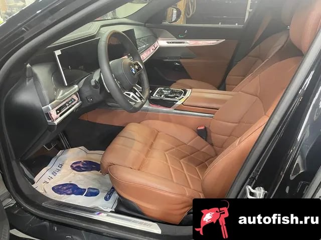 BMW 7-Series 7 Series (G70) 2024 года - похожие автомобили