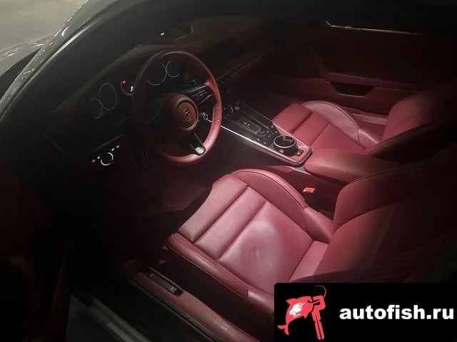 Porsche 911 911 (992) 2023 года - вид 3