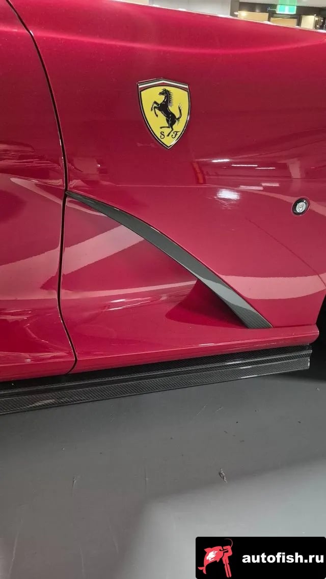 Ferrari 812 812 Superfast 2019 года - вид 3