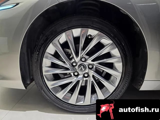 Lexus ES ES300h 7th generation 2024 года - вид 5