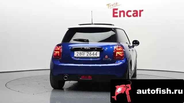 Mini Cooper Cooper D 2019 года - вид 4