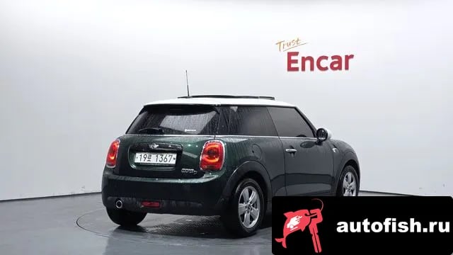 Mini Cooper Cooper D 2018 года - вид 2