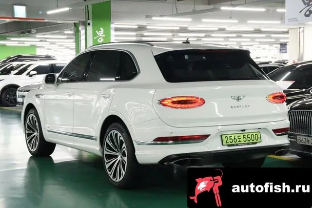 Bentley Bentayga Benteiga 2022 года - вид 5