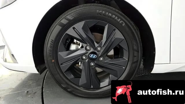 Hyundai AVANTE Avante (CN7) 2020 года - вид 5