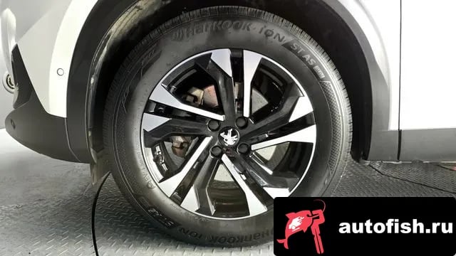 Peugeot 2008 e-2008 second generation 2021 года - вид 5