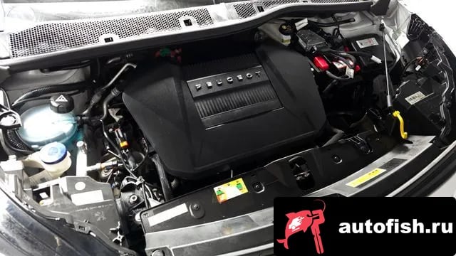 Peugeot 2008 e-2008 second generation 2021 года - вид 6