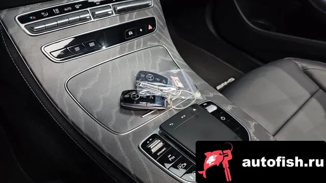 Mercedes-Benz E-Class E-Class W213 2021 года - похожие автомобили