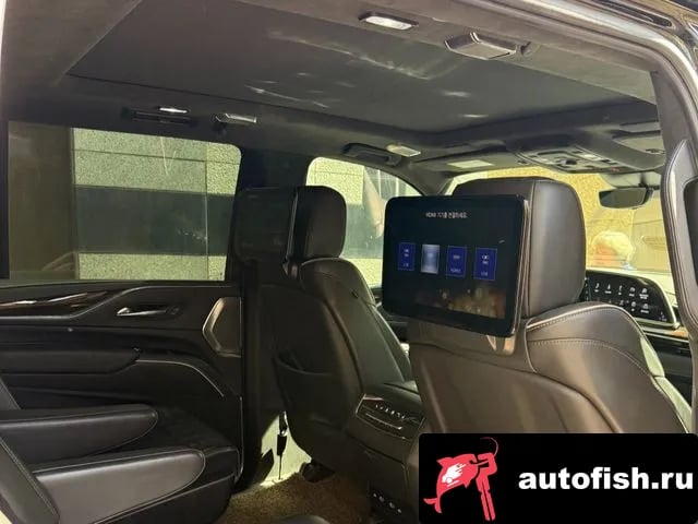 Cadillac Escalade Escalade 5th Generation 2022 года - похожие автомобили