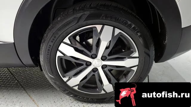 Peugeot 5008 5008 second generation 2018 года - похожие автомобили