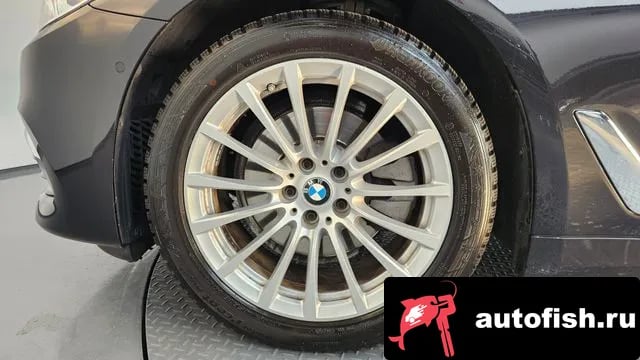BMW 5-Series 5 Series (G30) 2019 года - вид 5