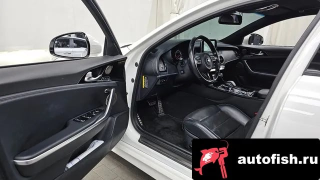 Kia Stinger Stinger 2018 года - похожие автомобили