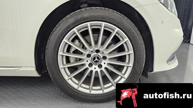 Mercedes-Benz E-Class E-Class W213 2022 года - похожие автомобили