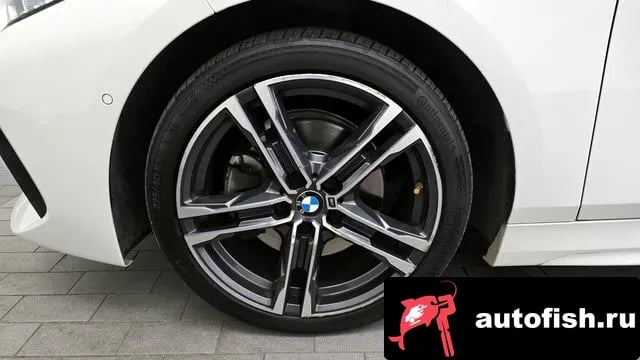 BMW 1-Series 1 Series (F40) 2021 года - похожие автомобили