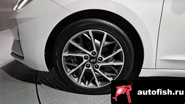 Hyundai AVANTE The New Avante AD 2019 года - вид 5