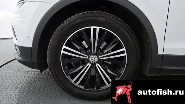 Volkswagen Tiguan Tiguan second Generation 2020 года - вид 5